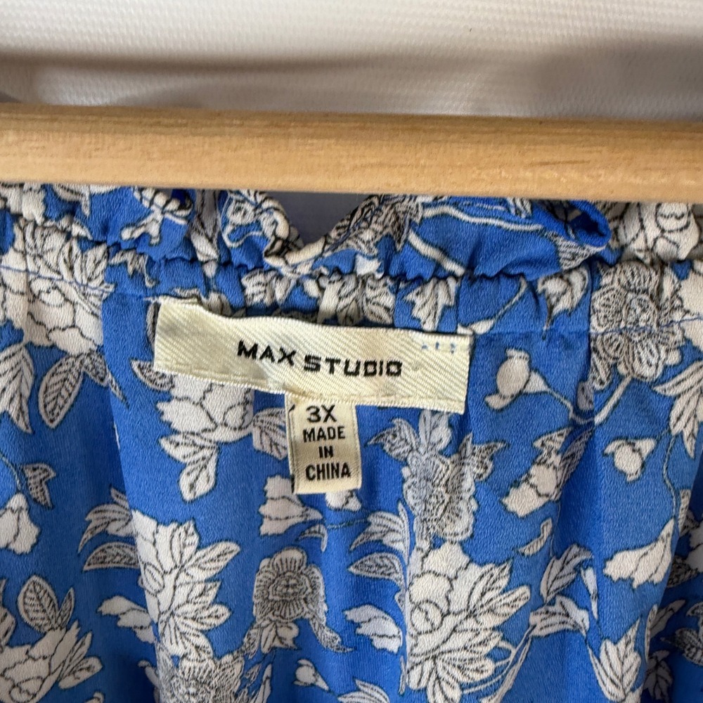Max Studio Blouse Womens 3X Blue Floral Flutter Sleeve Split Neck Boho Top - Picture 2 of 8